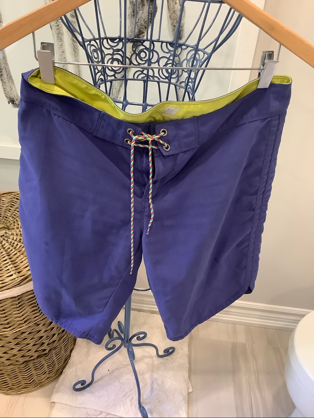 Eastern Mountain Sports board shorts size 4